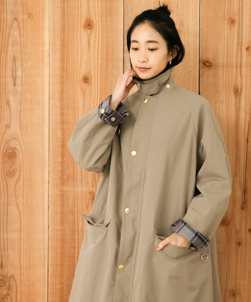 URBAN RESEARCH DOORS（アーバンリサーチドアーズ）の「『別注』Barbour / DOORS　SPEYLONG（ステンカラーコート・レディース・beige/grey・S/M）」の4枚目の写真