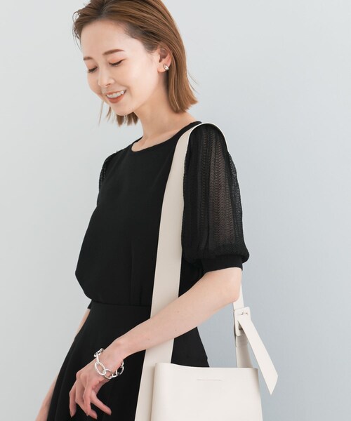 URBAN RESEARCH ROSSO（アーバンリサーチロッソ）の「ドッキングシアープリーツスリーブプルオーバー（ニット/セーター・レディース・OFF WHITE/L/BEIGE/BLACK/MUSCAT・FREE）」の18枚目の写真