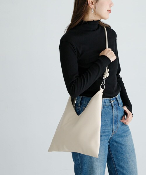 URBAN RESEARCH Sonny Label（アーバンリサーチサニーレーベル）の「トライアングル2WAYバッグ（ハンドバッグ・レディース・Lベージュ/ブラック/ブラウン・One）」の3枚目の写真