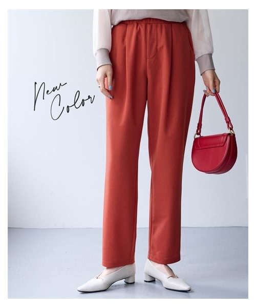 nissen（ニッセン）の「テーパードパンツ■大人の落ち感シリーズ■＜大きいサイズ有＞（パンツ・レディース・黒/ネイビー/アイスラベンダー/ゴールデンベージュ/モスカーキ/グレイッシュブルー/ライム/ベイクドアップル/ダークカーキ/モカブラウン・L/LL/3L/4L/5L/6L/8L/10L）」の10枚目の写真