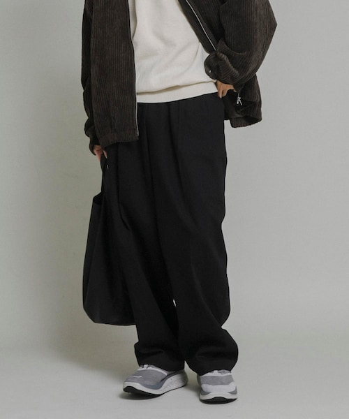 URBAN RESEARCH(アーバンリサーチ)の「SFC BAGGY DENIM PANTS(デニムパンツ・メンズ・Black/IndigoBlue・M/L/XL)」の1枚目の写真