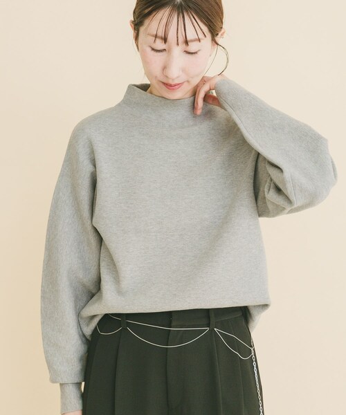ITEMS URBANRESEARCH（アイテムズ アーバンリサーチ）の「『イージーケア/静電気防止』ボトルネックニットプルオーバー（ニット/セーター・レディース・OFF/MNT/GRY・Free）」の9枚目の写真