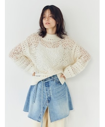 レーシー刺繍ルーズニット
