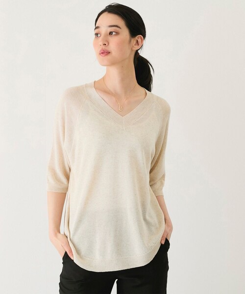 Jayro（ジャイロ）の「Ｖネック5分袖ニットトップス　　（ニット/セーター・レディース・グレー/ベージュ/モスグリーン/ネイビー/ブルー/ピンク/イエロー・F）」の3枚目の写真