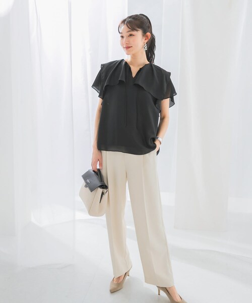 URBAN RESEARCH ROSSO（アーバンリサーチロッソ）の「イージーケアフリルブラウス（シャツ/ブラウス・レディース・OFF WHITE/TOMATO/BLACK・FREE）」の17枚目の写真