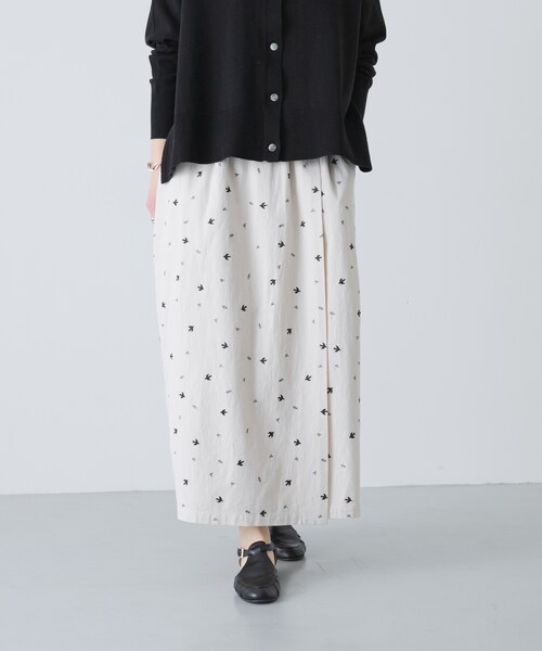 かぐれ（カグレ）の「ツバメ刺繍ラップスカート（スカート・レディース・IVORY/BLACK・Free）」の16枚目の写真