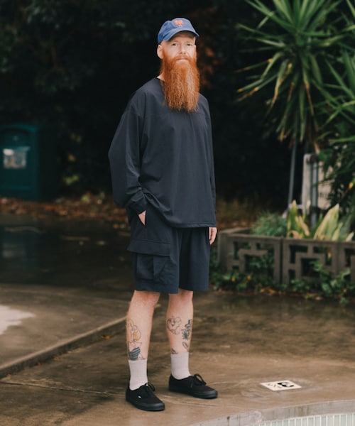 URBAN RESEARCH(アーバンリサーチ)の「Wide Dad BREEZY TECH CARGO SHORTS(その他パンツ・メンズ・D.NAVY/BLACK/CHARCOAL・1/2)」の3枚目の写真