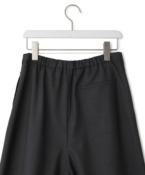 ADAM ET ROPE'(アダムエロペ)の「【AMOMENTO(アモーメント)】PLEATED WOOL CULOTTE(スカート・レディース・グレー・0/1)」の9枚目の写真