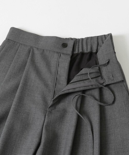 URBAN RESEARCH(アーバンリサーチ)の「ATON WOOL TROPICAL WIDE PANTS(その他パンツ・レディース・BLACK/TOP GRAY・1)」の8枚目の写真