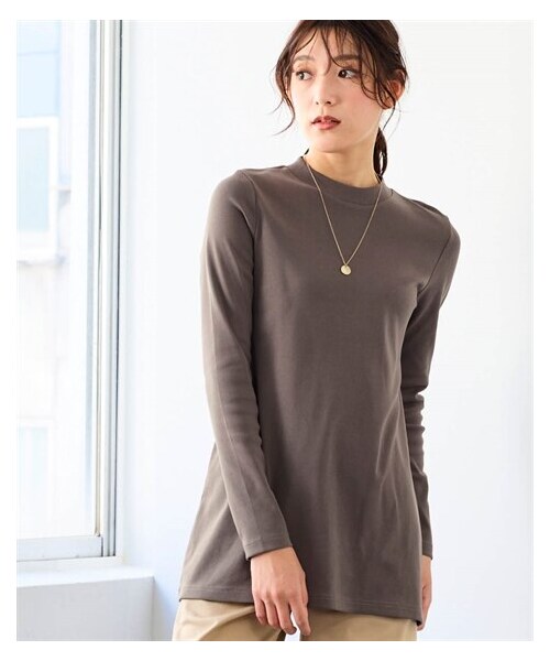 nissen（ニッセン）の「綿１００％フライス素材モックネックフレアチュニックＴシャツ（UVカット）＜大きいサイズ有＞（Tシャツ/カットソー・レディース・黒/オフホワイト/グレージュ/杢チャコールグレー/ネイビー/ライムグリーン/トープ/ディープグリーン/クラウドピンク・L/LL/3L/4L/5L/6L/8L/10L/S/M）」の4枚目の写真
