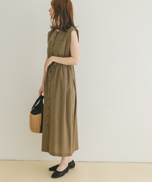 ITEMS URBANRESEARCH（アイテムズ アーバンリサーチ）の「ウエストドロストノースリワンピース（ワンピース・レディース・NVY/GRN/L.BRN・FREE）」の10枚目の写真