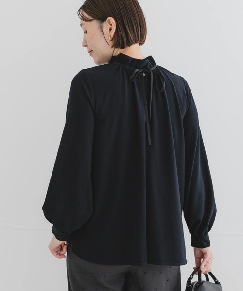 URBAN RESEARCH ROSSO（アーバンリサーチロッソ）の「F by ROSSO　フリルカラー2WAYブラウス（シャツ/ブラウス・レディース・OFF WHITE/NAVY・Free）」の8枚目の写真