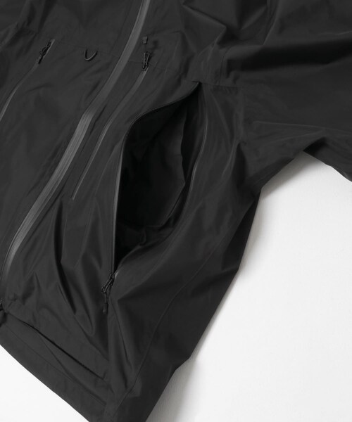 URBAN RESEARCH（アーバンリサーチ）の「DAIWA PIER39　GORE-TEX TECH MIL SHELL JACKET（マウンテンパーカー・メンズ・BLACK・M/L/XL）」の8枚目の写真