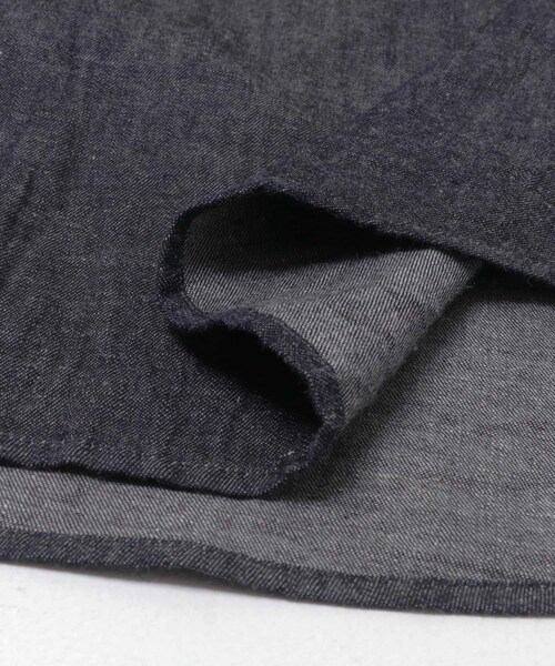 URBAN RESEARCH（アーバンリサーチ）の「Cale　コットンリネンラミーデニムシャツ（シャツ/ブラウス・メンズ・ネイビー・3/4）」の8枚目の写真