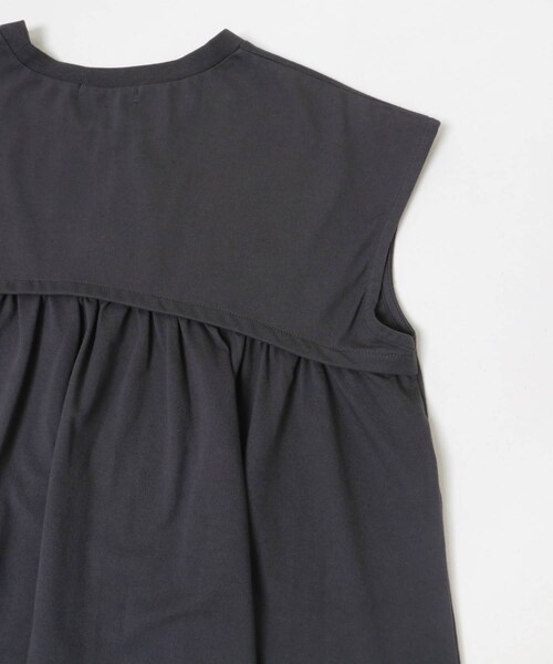 URBAN RESEARCH Sonny Label（アーバンリサーチサニーレーベル）の「接触冷感バックフレアフレンチTシャツ（Tシャツ/カットソー・レディース・オフ/チャコール/コーラルレッド・Free）」の22枚目の写真
