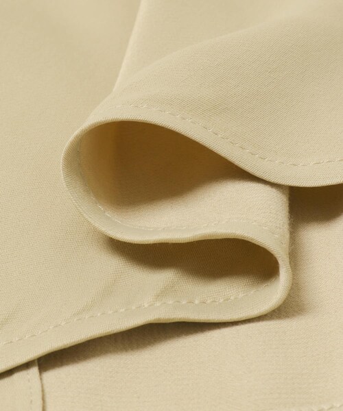 URBAN RESEARCH(アーバンリサーチ)の「RECTO SATIN BLOUSE(シャツ/ブラウス・レディース・L BEIGE・S)」の8枚目の写真