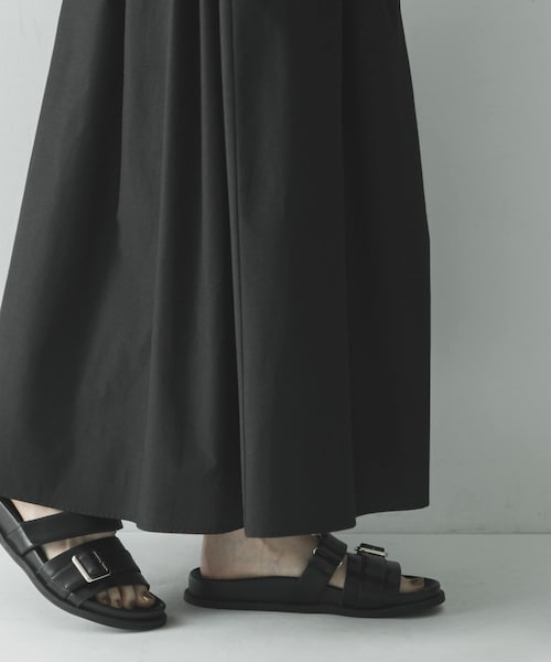 URBAN RESEARCH（アーバンリサーチ）の「撥水ギャザーボリュームスカート（スカート・レディース・OFF WHITE/BLACK・Free）」の16枚目の写真