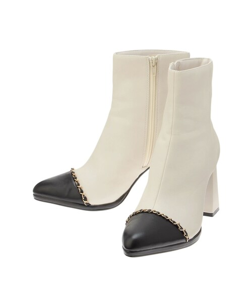 RESEXXY（リゼクシー）の「チェーンベルトショートブーツ（ブーツ・レディース・アイボリー/ブラック・S/M/L）」の2枚目の写真