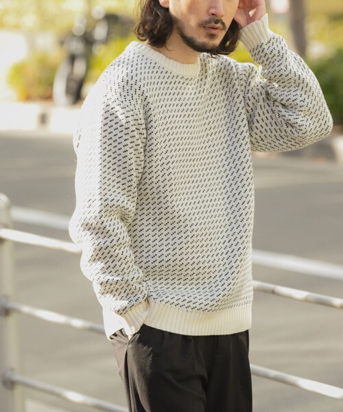 ITEMS URBANRESEARCH（アイテムズ アーバンリサーチ）の「マシンウォッシャブル バーズアイ クルーニット（ニット/セーター・メンズ・WHT/BGD/NVY/BLK・M/L）」の8枚目の写真