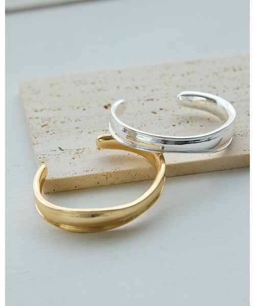 VIS（ビス）の「ニュアンスメタルバングル（バングル/リストバンド・レディース・ゴールド/シルバー・F）」の7枚目の写真
