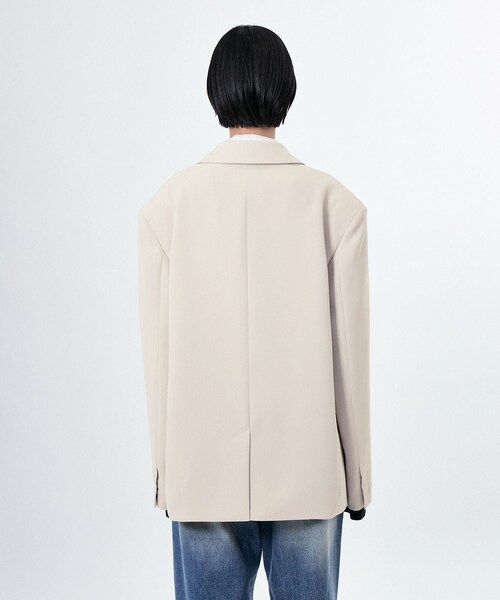 ADAM ET ROPE'(アダムエロペ)の「BOXY SET UP JACKET(テーラードジャケット・レディース・ブラック/ベージュ系・38/40/42)」の22枚目の写真