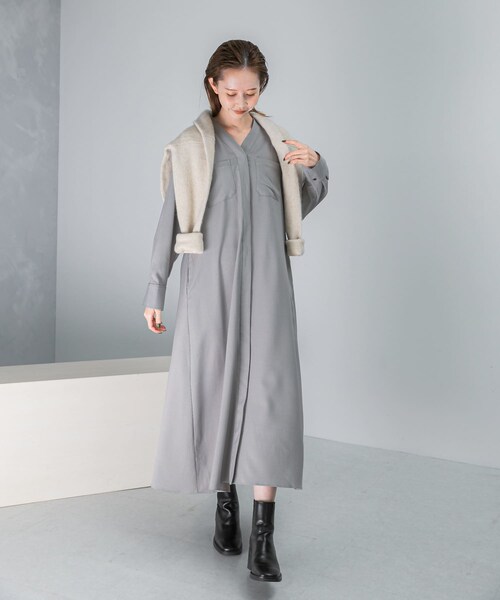 URBAN RESEARCH ROSSO（アーバンリサーチロッソ）の「ポケットデザインVネックワンピース（ワンピース・レディース・GRAY/YELLOW/CHARCOAL/GREEN・FREE）」の20枚目の写真