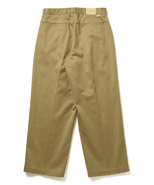 ADAM ET ROPE'（アダムエロペ）の「【FARAH】One-tuck WIde Pants（チノパンツ・メンズ・ベージュ・L/M/S）」の5枚目の写真