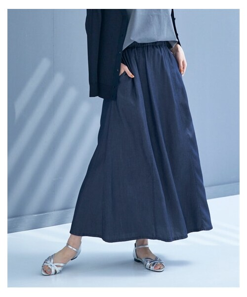 nissen（ニッセン）の「大きいサイズ ［接触冷感］とろみテンセル１００％ボリュームフレアデニムスカート（ゆったりヒップ）（デニムスカート・レディース・ライトブルー/ネイビー/ネイビー系ストライプ・L/LL/3L/4L/5L/6L/8L/10L）」の15枚目の写真