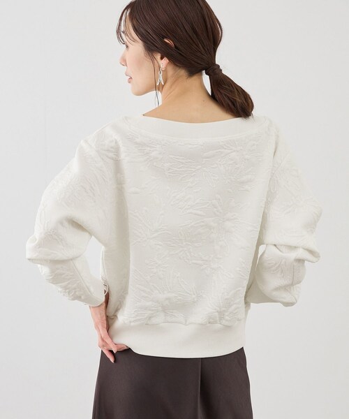 ROPE' PICNIC（ロペピクニック）の「2WAYボートネック花柄ふくれジャガードプルオーバー（スウェット・レディース・ホワイト/ネイビー/サックス・F）」の9枚目の写真