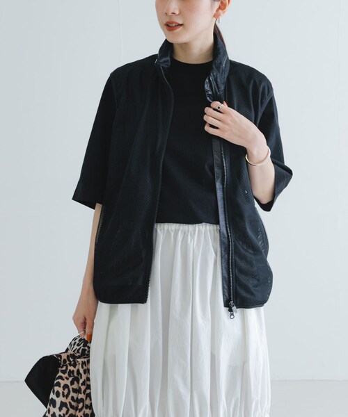 URBAN RESEARCH(アーバンリサーチ)の「MARMOT CAPITAL PERTEX FLONT MESH VEST(テーラードジャケット・レディース・BLACK/ROYAL BLUE・S)」の7枚目の写真