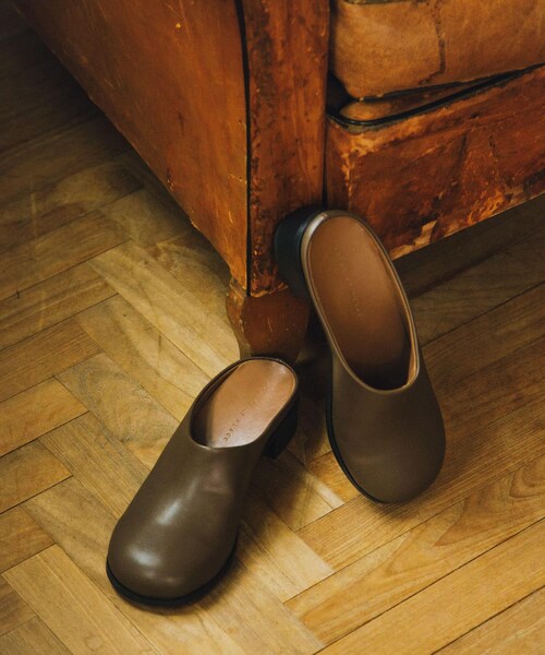 SENSE OF PLACE by URBAN RESEARCH（センスオブプレイスバイアーバンリサーチ）の「ワイドトゥヒールスリッポン（その他シューズ・レディース・BLACK/BROWN・S/M/L）」の2枚目の写真