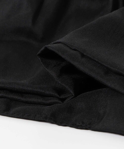 URBAN RESEARCH ROSSO（アーバンリサーチロッソ）の「heyep　Silk Square Large Scrunchie（ヘアゴム・レディース・BLACK/WHITE/別注BLUE・-）」の9枚目の写真