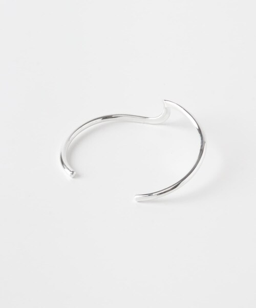 URBAN RESEARCH（アーバンリサーチ）の「XOLO　LOPSIDED BANGLE（ブレスレット・メンズ・SILVER・19）」の4枚目の写真