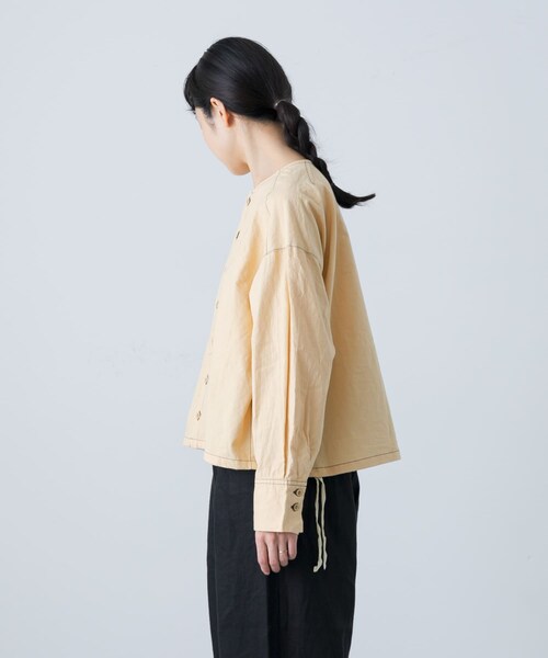 かぐれ(カグレ)の「Vlas Blomme ステッチヨークブラウス(シャツ/ブラウス・レディース・Beige/Black・FREE)」の6枚目の写真