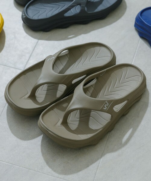 URBAN RESEARCH（アーバンリサーチ）の「DOUBLEU　RIVA（サンダル・メンズ・Black/Carbone/C Brown/DO Green/Yellow/Sodalite/Khaki・40/41/42）」の5枚目の写真