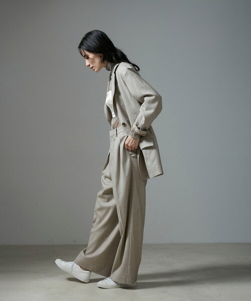 ADAM ET ROPE'（アダムエロペ）の「アセテートサテンベアトップ（チューブトップ・レディース・ブラック/オフホワイト・M/S）」の9枚目の写真