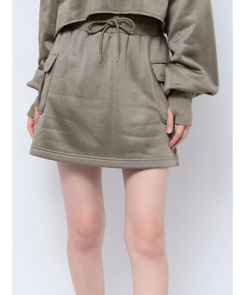 MURUA（ムルーア）の「シャイニーカットミニスカート（スカート・レディース・ライトグレー/ダークグレー/ブルー/モカ・F）」の3枚目の写真