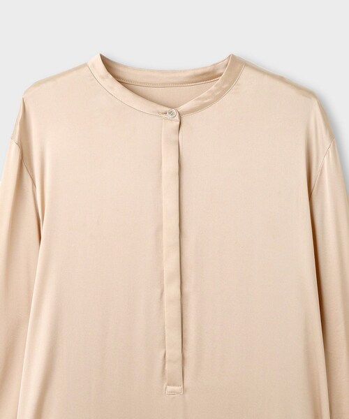 ROPE'(ロペ)の「GWIL SILK SATIN ONE PIECE|シルクサテンストレッチワンピース(シャツワンピース・レディース・ホワイト/ベージュ・F)」の20枚目の写真