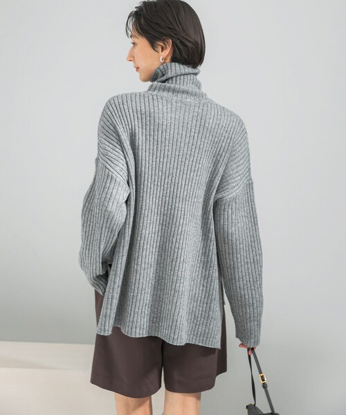 URBAN RESEARCH ROSSO（アーバンリサーチロッソ）の「マシーンウォッシュ ワイドリブニット（ニット/セーター・レディース・GRAY/L/BLUE/MOCHA・Free）」の8枚目の写真