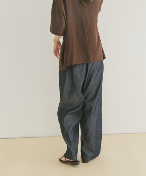 ITEMS URBANRESEARCH（アイテムズ アーバンリサーチ）の「レーヨンデニムワイドパンツ（デニムパンツ・レディース・BLU/O.WSH・FREE）」の19枚目の写真