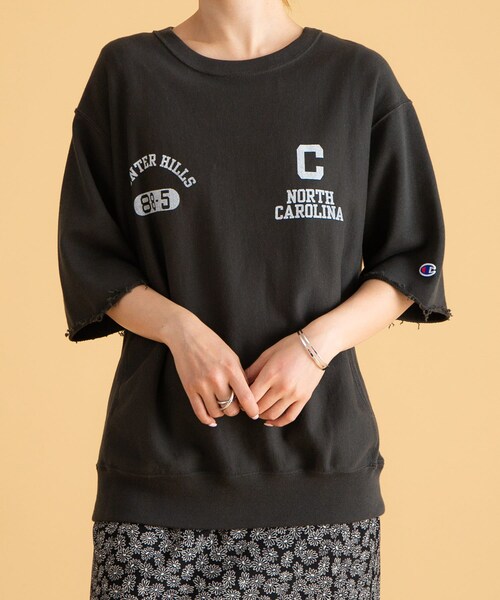 URBAN RESEARCH Sonny Label（アーバンリサーチサニーレーベル）の「『別注』Champion×Sonny Label　リバースウィーブロゴスウェットTシャツ（スウェット・レディース・オフブラック/オフグレー/ライトブルー/オートミール・M/L）」の6枚目の写真