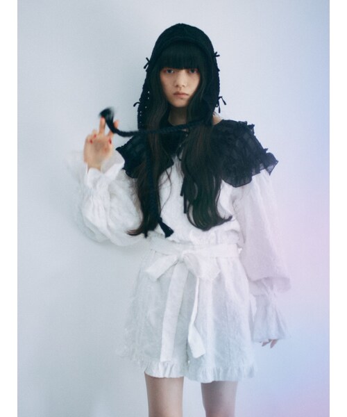 merry jenny（メリージェニー）の「fluffy flower ミニオールインワン（つなぎ/オールインワン・レディース・オフホワイト/ブラック・F）」の2枚目の写真