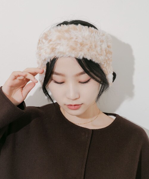 SMELLY（スメリー）の「ファーフラップヘアバンド（ヘアバンド・レディース・GRY/BEG・-）」の16枚目の写真