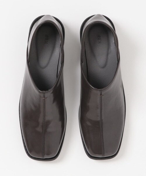 KBF（ケイビーエフ）の「センターステッチスクエアトゥスライドシューズ（その他シューズ・レディース・BLACK/CHARCOAL・36/37/38）」の22枚目の写真