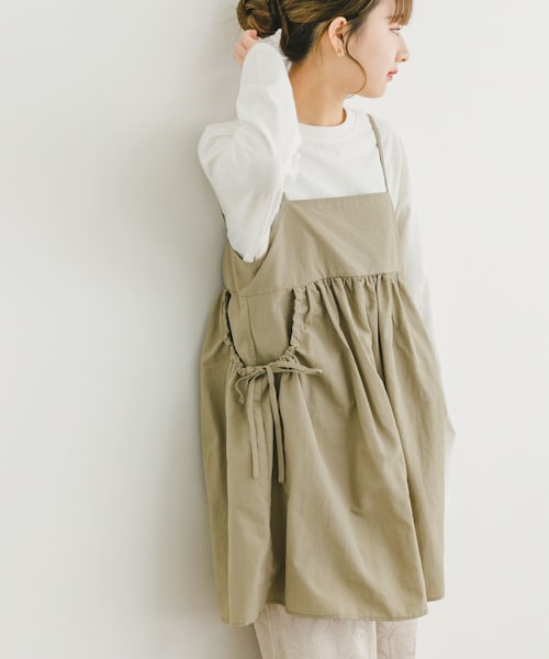ITEMS URBANRESEARCH(アイテムズ アーバンリサーチ)の「ポケットギャザーキャミ(キャミソール・レディース・BEG/CHA・FREE)」の2枚目の写真