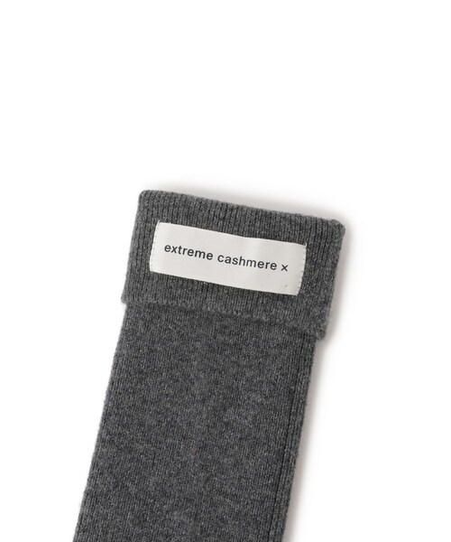 ADAM ET ROPE'（アダムエロペ）の「【J'aDoRe・店舗限定】【extreme cashmere（エクストリーム・カシミア）】ballet（手袋・レディース・グレー/カーキ系・F）」の17枚目の写真
