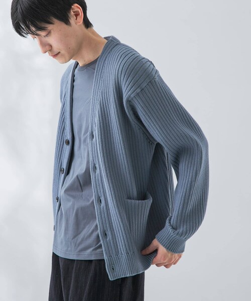 URBAN RESEARCH(アーバンリサーチ)の「new basic COTTON CASHMERE WIDE RIB CARDIGAN(カーディガン/ボレロ・メンズ・CEMENT/L SAX/NAVY・M/L)」の18枚目の写真