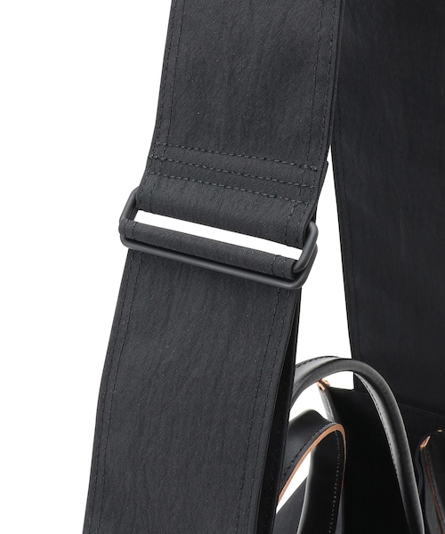 ADAM ET ROPE'（アダムエロペ）の「【texnh/テクネ】MAGAZINE（トートバッグ・メンズ・ブラック・F）」の5枚目の写真