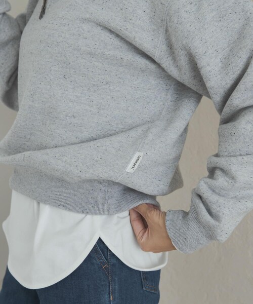 URBAN RESEARCH DOORS（アーバンリサーチドアーズ）の「commpost　反毛裏毛ハーフジップスウェット（スウェット・レディース・TOP GRAY・S）」の7枚目の写真