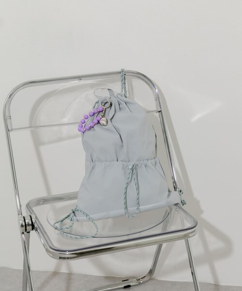 SMELLY（スメリー）の「ドロストポケットナップサック（バックパック/リュック・レディース・BLK/GRY・-）」の18枚目の写真